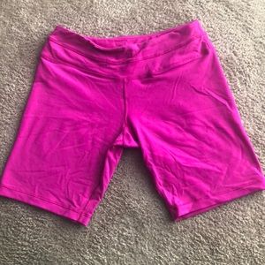 LuLulemon mid waist biker shorts
